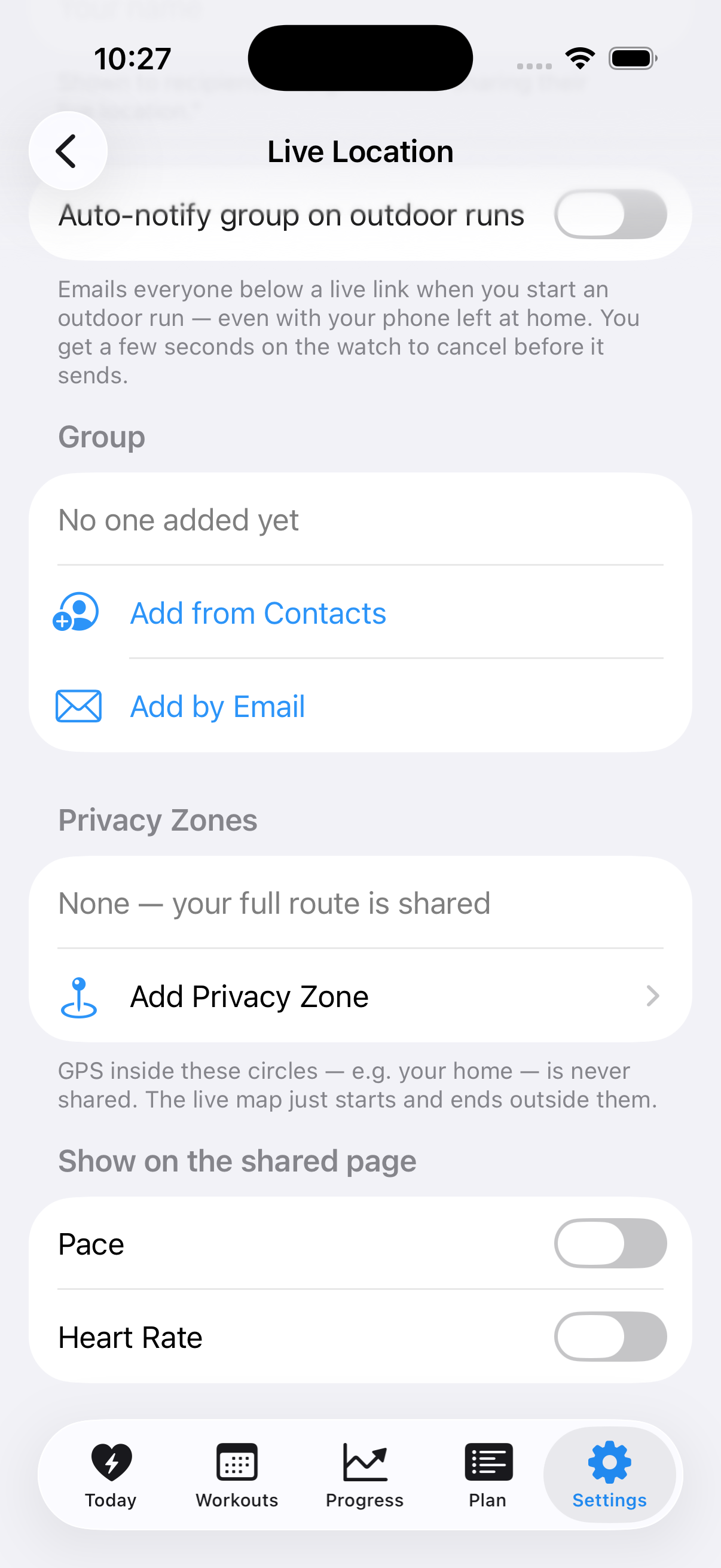 Live Location settings on iPhone: the auto-notify toggle, group list, privacy zones, and the pace and heart-rate sharing toggles